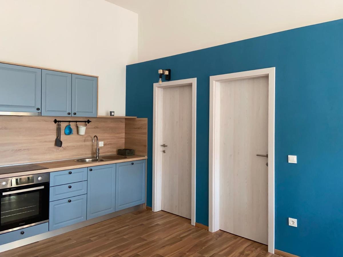 Apartments Pijaza Banjol Exteriör bild