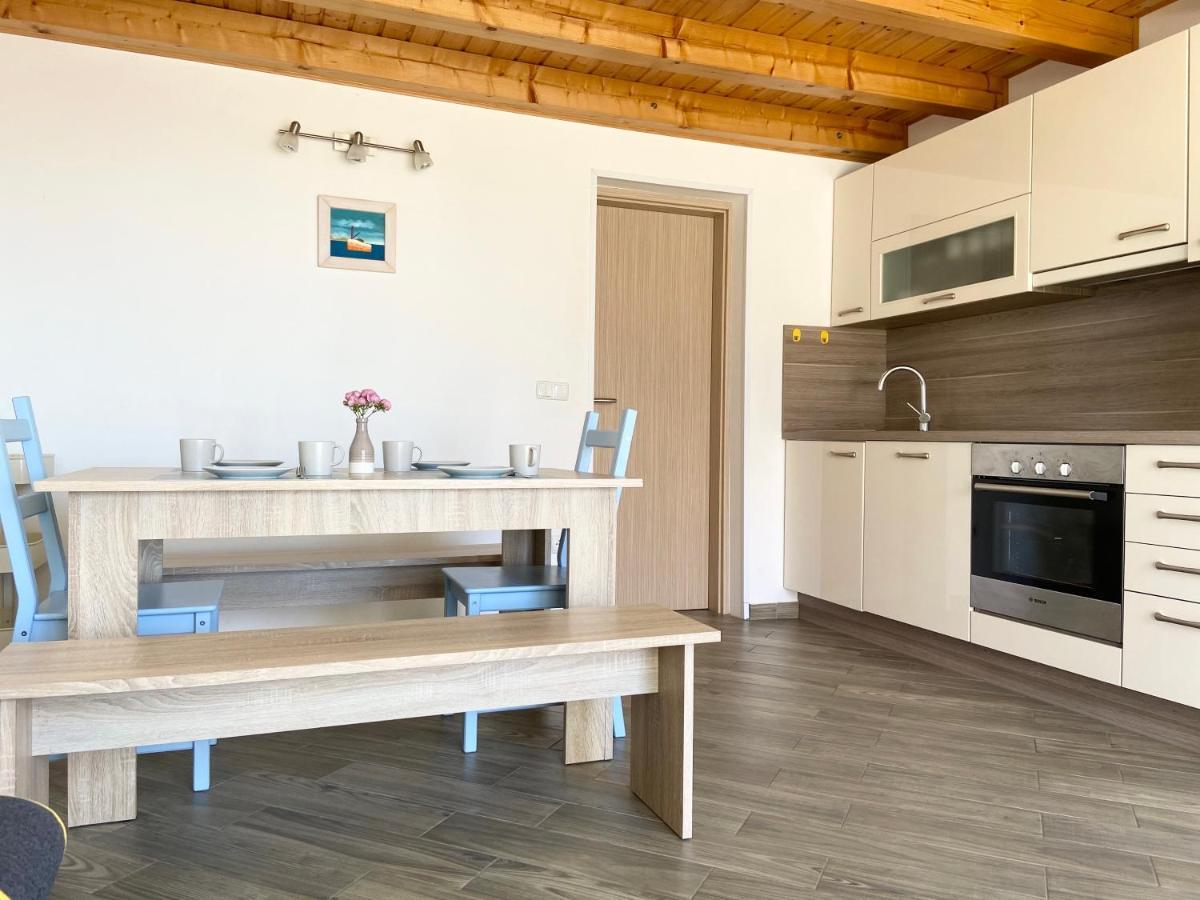 Apartments Pijaza Banjol Exteriör bild